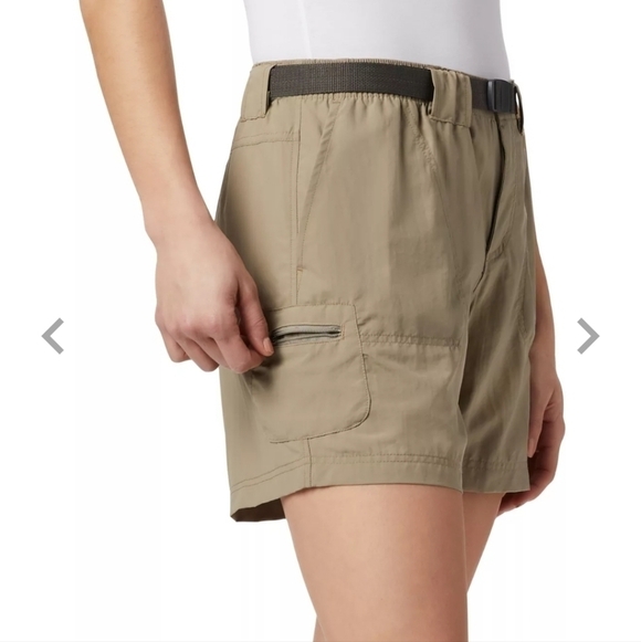 Columbia Light-weight Sandy River Cargo Shorts in Tusk with Belt, Size XS - Picture 3 of 16
